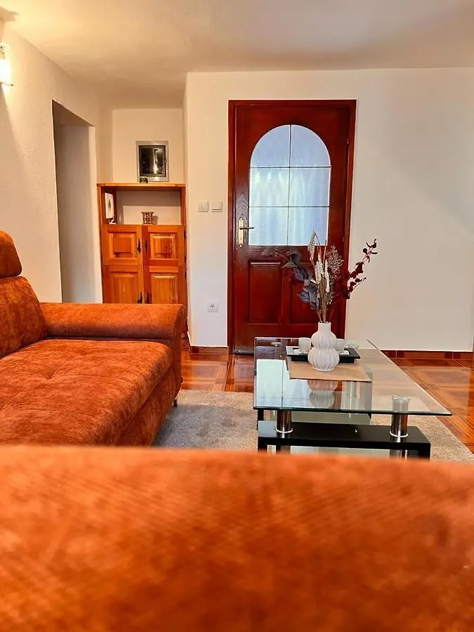 Apartments Zukanovic Fazana 0*,